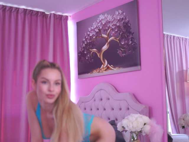  AnnSoleil chat room