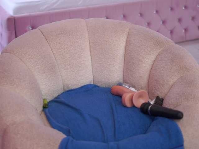 AnnSoleil live webcam show