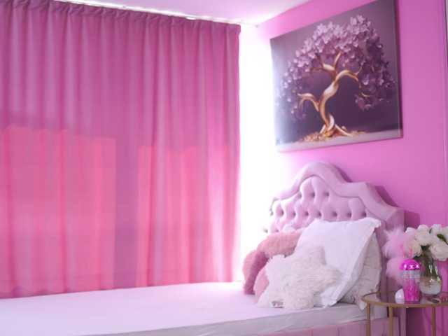 AnnSoleil live cam on BongaCams