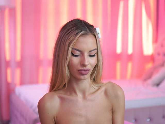 AnnSoleil, live now on BongaCams