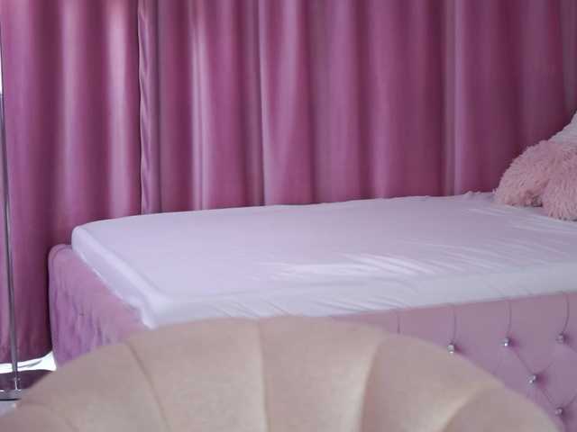 AnnSoleil live cam on BongaCams