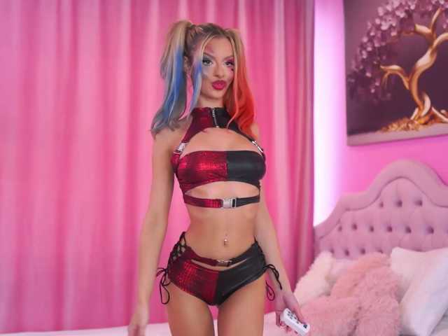 AnnSoleil live cam on BongaCams