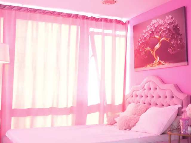 AnnSoleil live cam on BongaCams