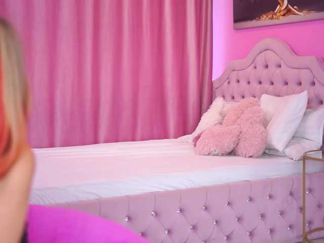 AnnSoleil live cam on BongaCams
