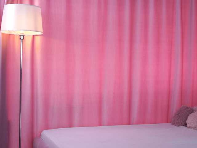 le modèle AnnSoleil est en webcam porno dans un show sur le site bongacams, il possède les tags suivants: White/Caucasian,Blonde,Trimmed