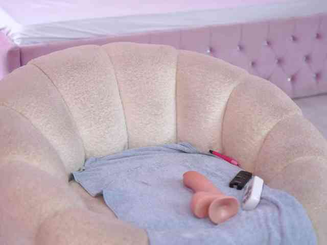 AnnSoleil webcam