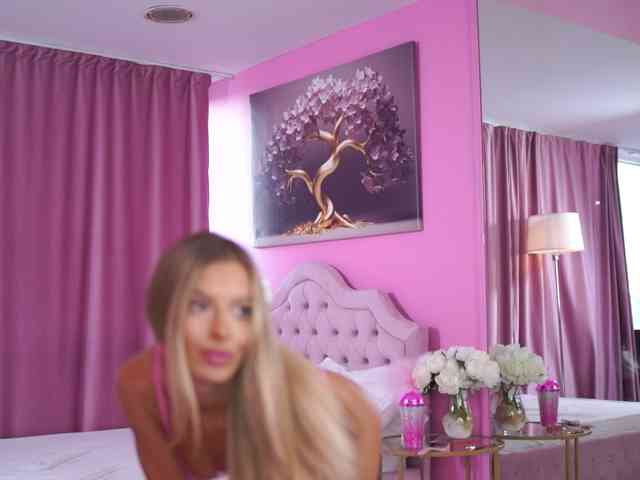 AnnSoleil Live Webcam on BongaCams