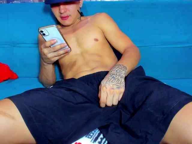 Playhard666 webcam