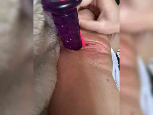 KarinmagerySOLO webcam