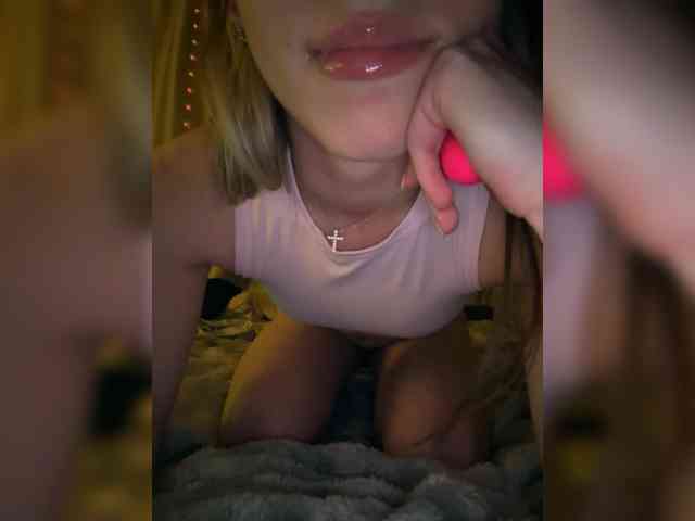 KarinmagerySOLO webcam