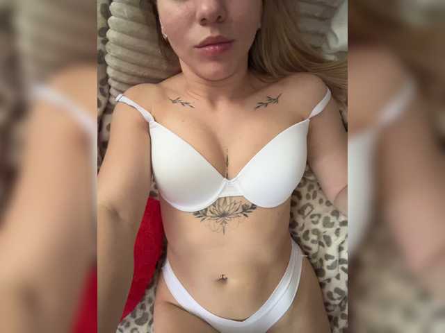 BlushingKitten's BongaCams show and profile