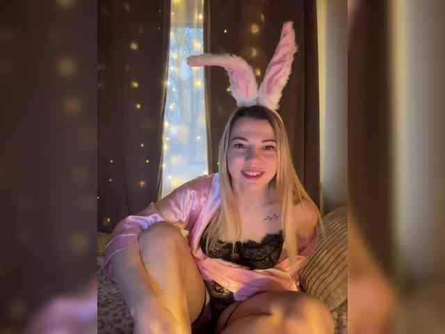 BlushingKitten webcam