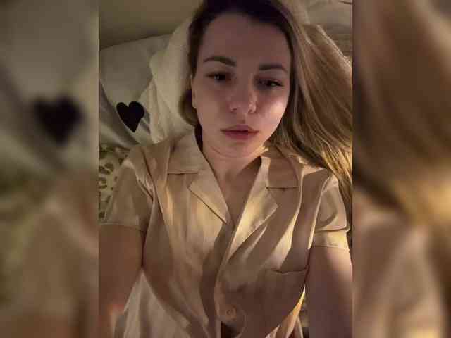 BlushingKitten webcam