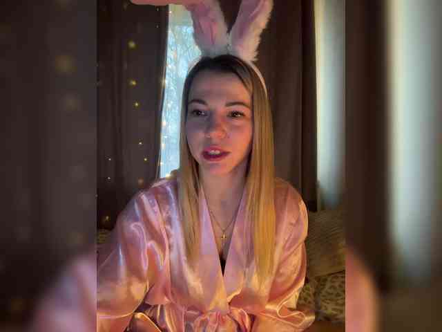 BlushingKitten webcam