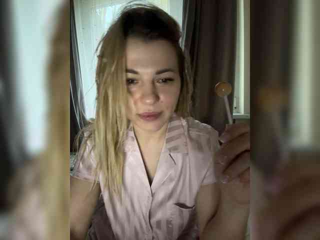 BlushingKitten webcam