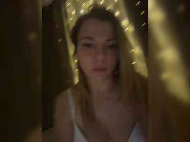 BlushingKitten webcam