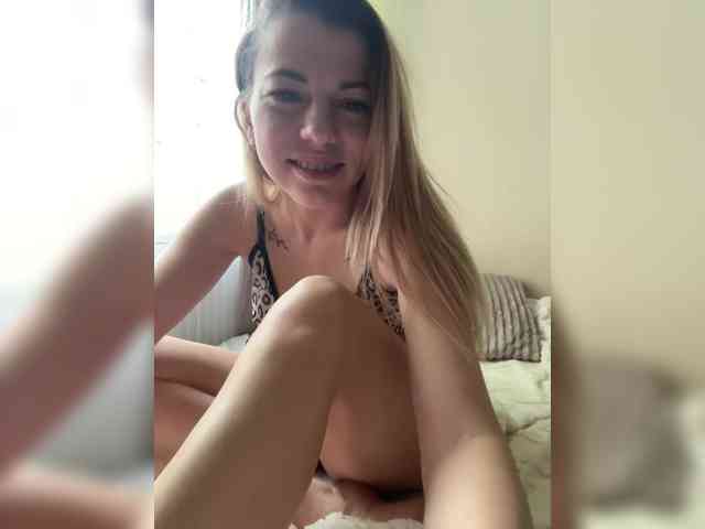 BlushingKitten webcam