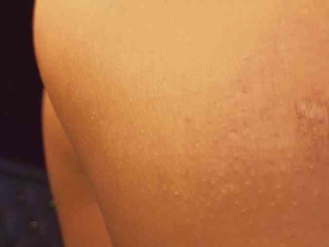 MilaPoison webcam