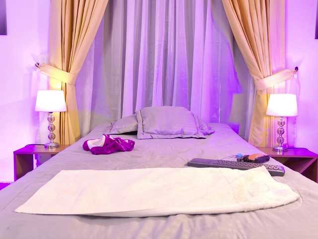 SalomeRossi's BongaCams show and profile