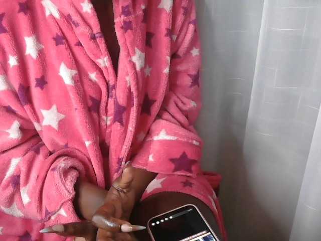 Savagehun21 live cam on UnifiedCams