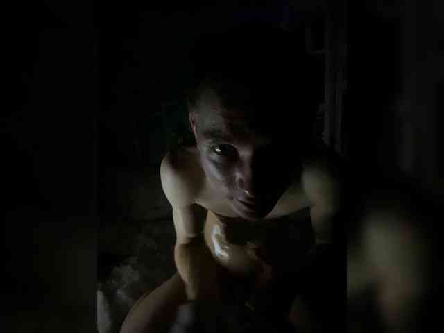 GlozLordik Live Webcam on BongaCams