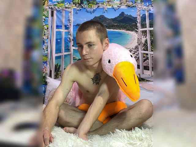 GlozLordik Live Webcam on BongaCams