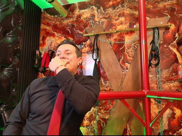  MASTER-N-BUNNIE chat room