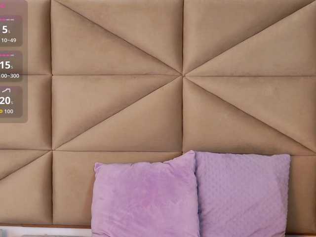 ElizaGiancini live cam on BongaCams