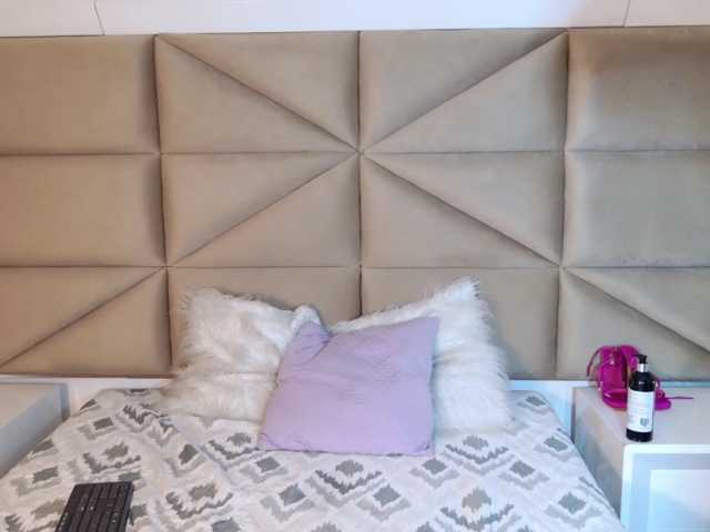 ElizaGiancini live cam on BongaCams