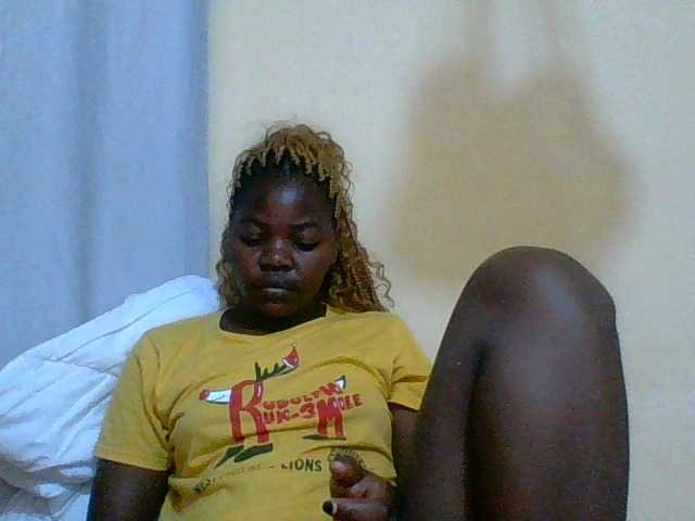 Henzelgylan27 live cam on BongaCams