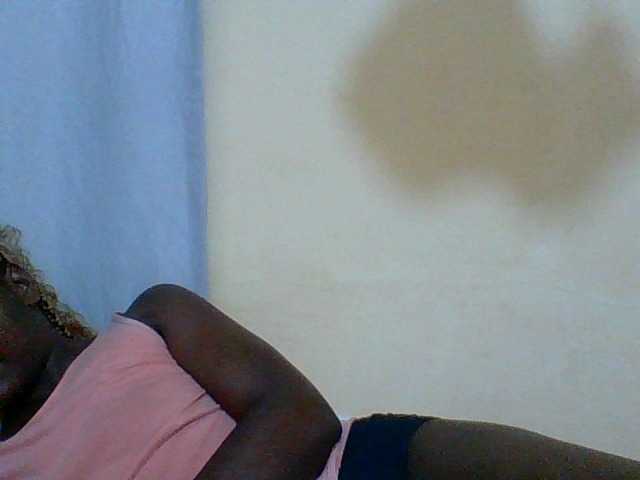 Henzelgylan27 live cam on BongaCams