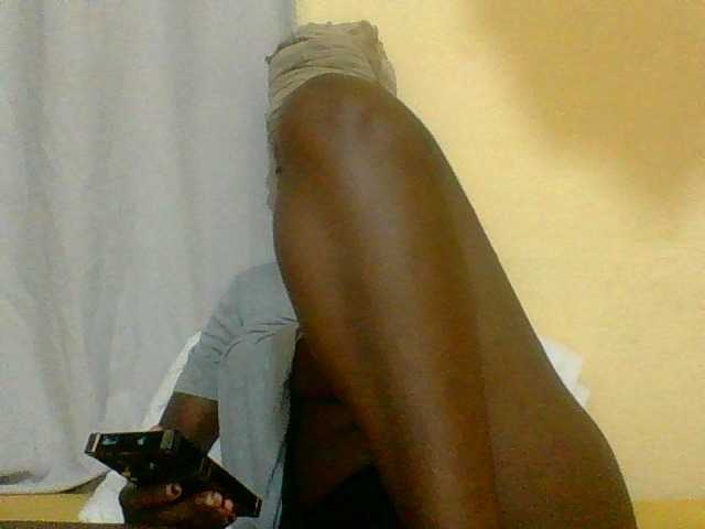 Henzelgylan27 live cam on BongaCams