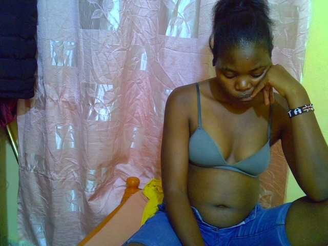 Henzelgylan27 Live Cam on BongaCams