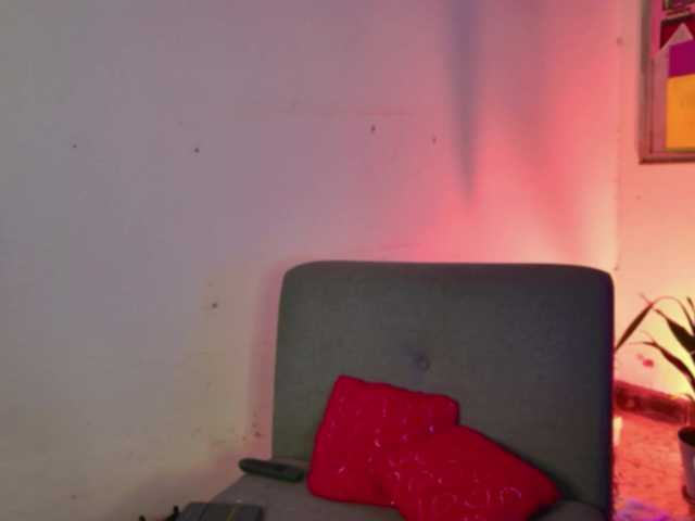 PeachNymph live webcam show