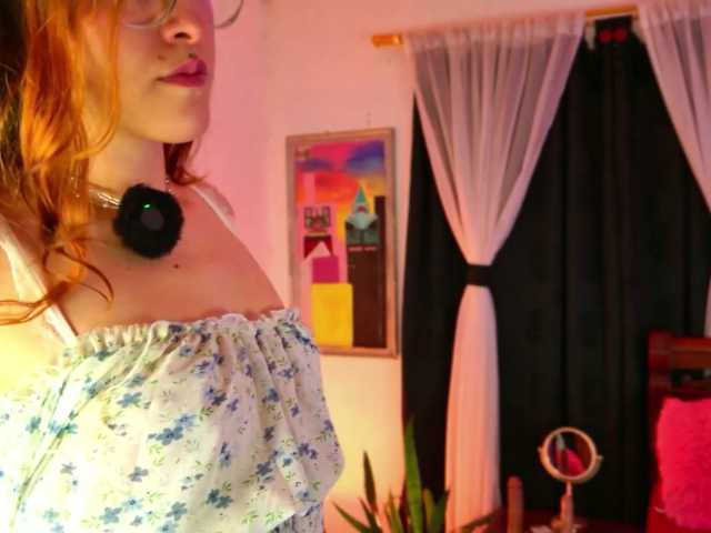 PeachNymph live cam on BongaCams
