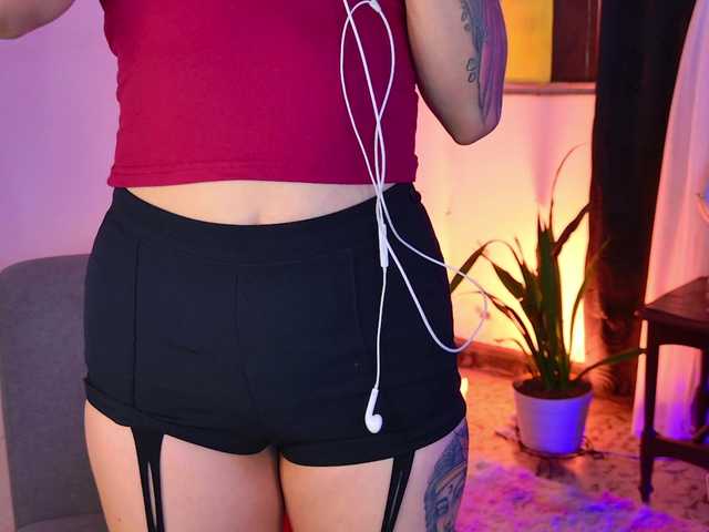 PeachNymph live cam on BongaCams