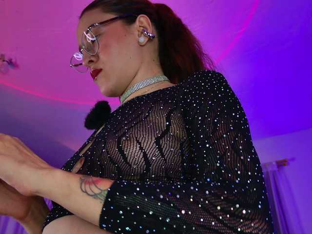 PeachNymph's BongaCams show and profile