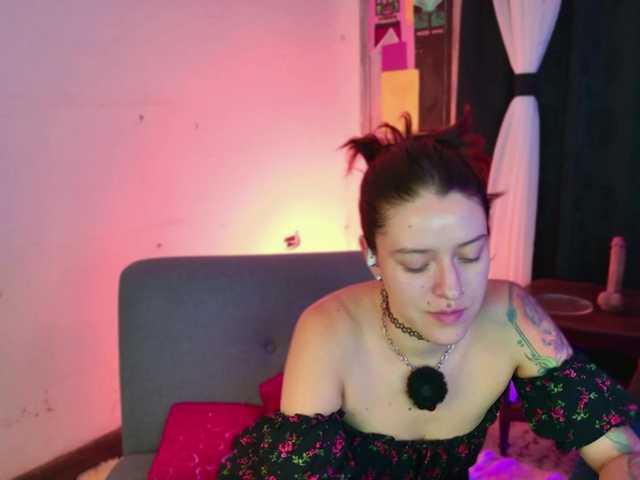 PeachNymph live cam on BongaCams