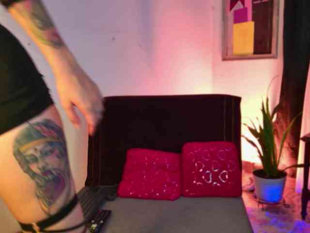 PeachNymph webcam