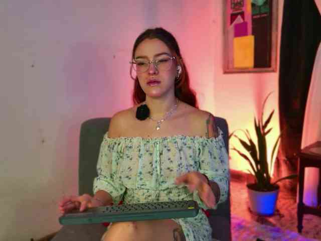 PeachNymph webcam