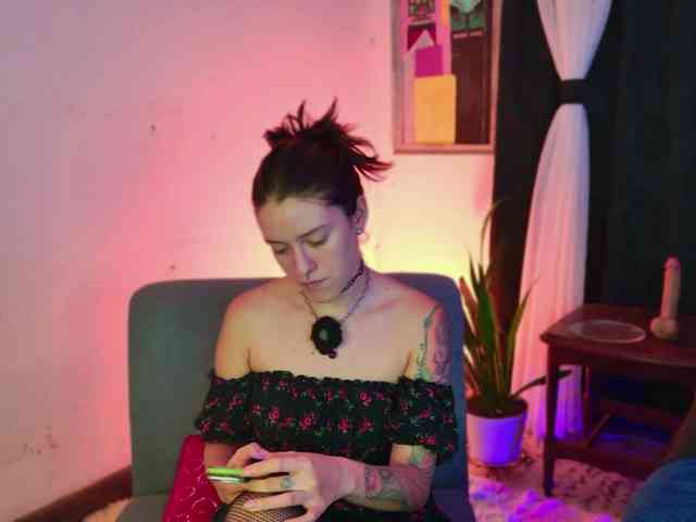 PeachNymph webcam