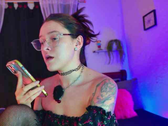 PeachNymph webcam