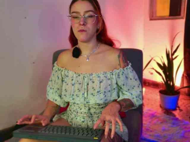PeachNymph webcam