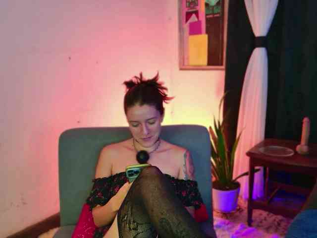 PeachNymph webcam