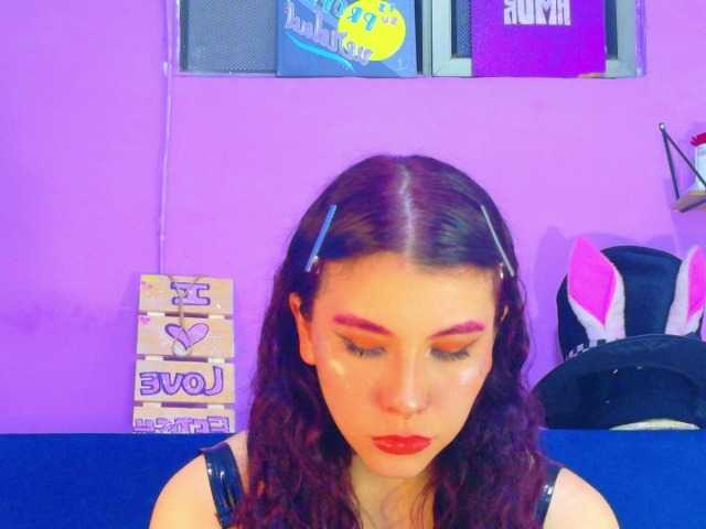 Giananicoll's BongaCams show and profile