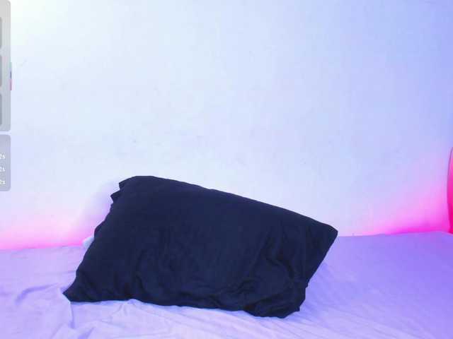 SweetLittleQueenBat live cam on BongaCams