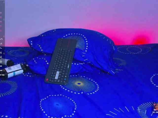 SweetLittleQueen... Live Webcam on BongaCams