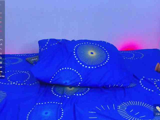 SweetLittleQueen... Live Webcam on BongaCams