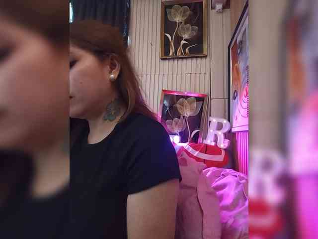 AshtiPerina webcam