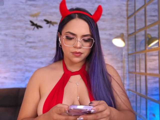 annemallow live cam on BongaCams